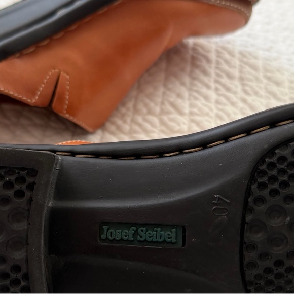 Josef Seibel Women's Tan Leather Loafers, Size 40 - Picture 6 of 7